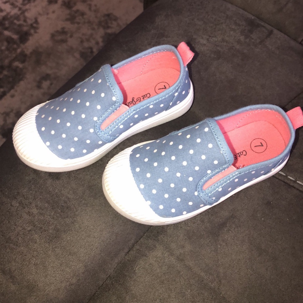 Toddler size 7 slip on sneakers